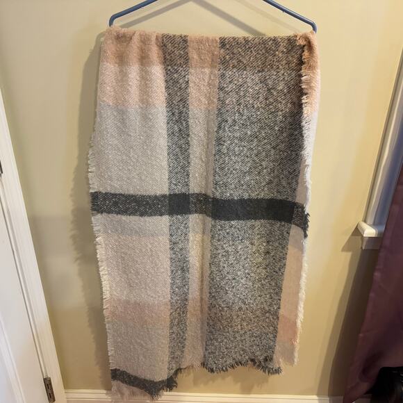 Express Winter Scarf Plaid Pattern - Picture 6 of 6